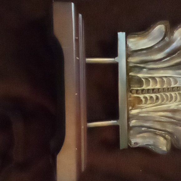 19" decorative leaf on base - Picture 3 of 4